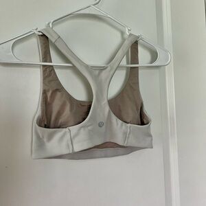 Lululemon Athletica Wunder Train Sports Bra (2)
